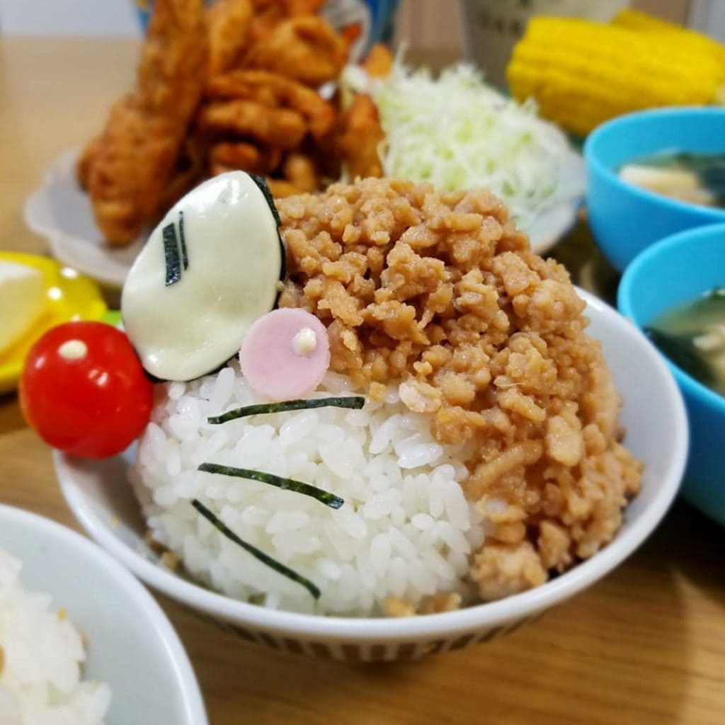 哆啦A夢造型納豆配飯 Photo by @meguo1019