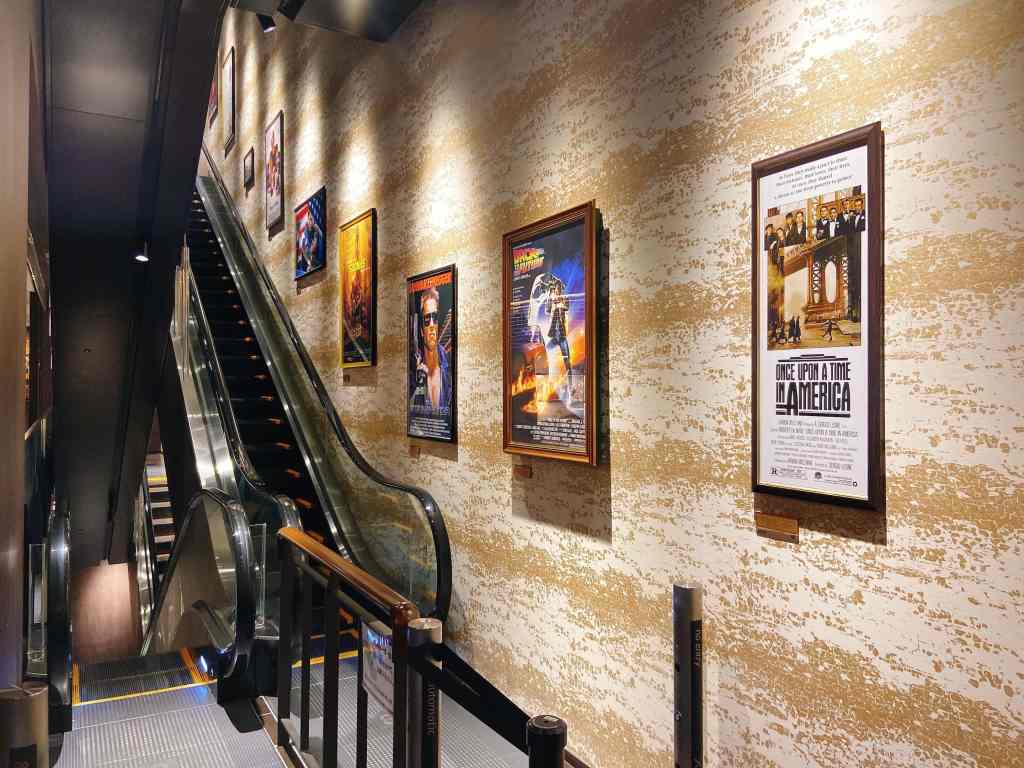 ikebukuro_movie theater_escalator
